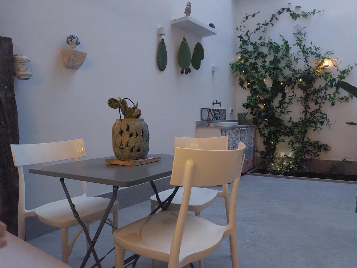 Mimar Casa Vacanze Charme Ed Eleganza Maruggio Exterior foto
